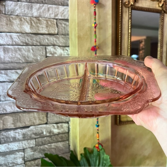 Vintage Pink Glass Divided Relish Dish - Picture 8 of 8